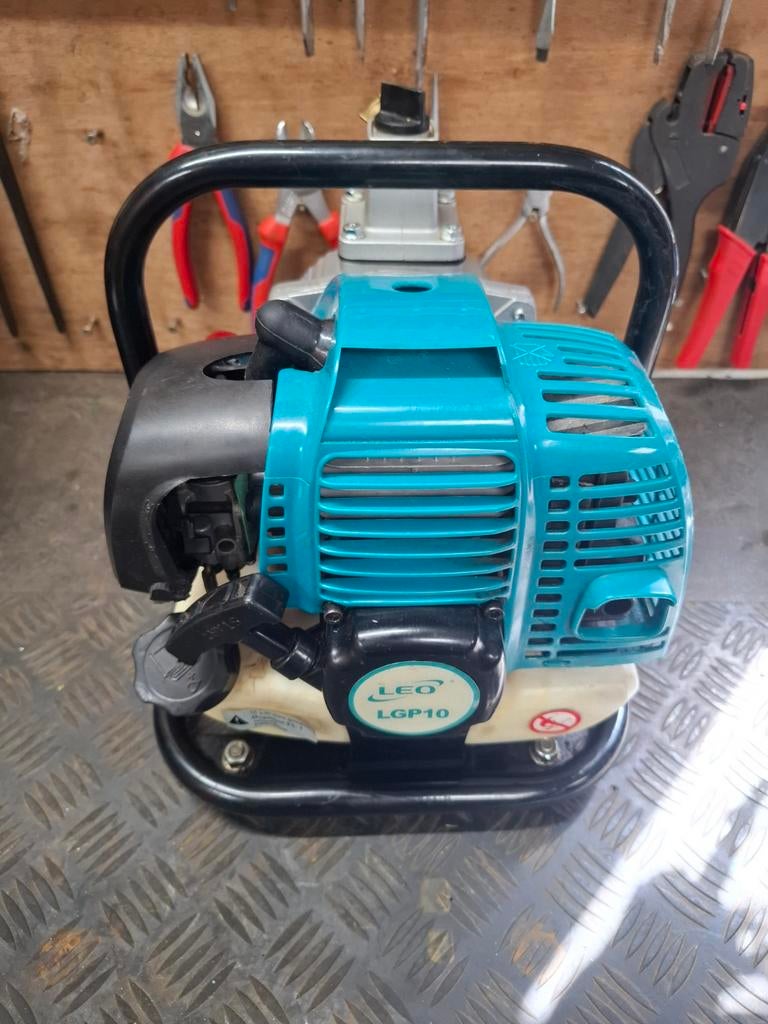Leo LGP10 waterpomp benzine ZGAN, Ophalen, Zo goed als nieuw, Handmatig, Overige typen