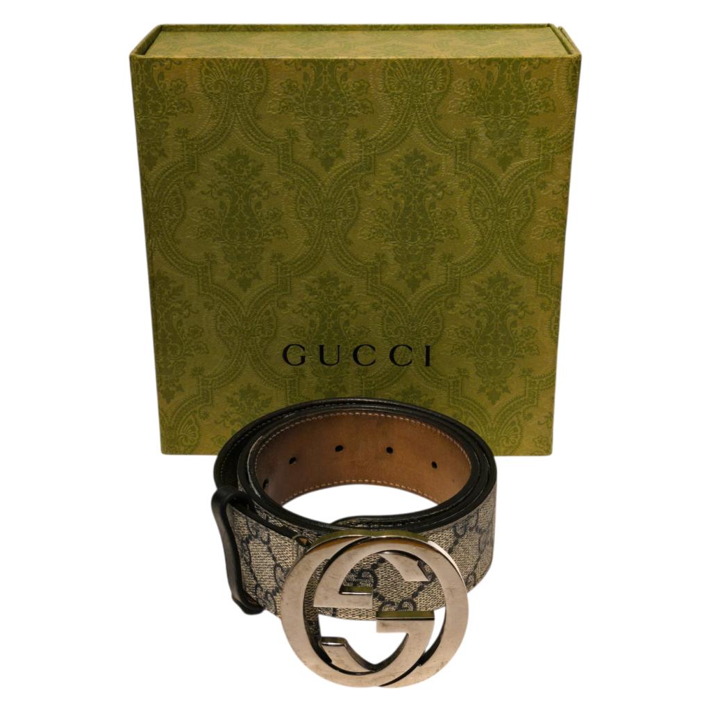 Gucci GG Beige/Blue Belt/Riem Buckle 85cm, Gucci, Gebruikt, Support@gucci.com, 30 Avenue Montaigne
75008 Paris