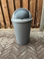 Grijze kunststof prullenbak met klep, Kunststof, Gebruikt, 50 tot 75 cm, 40 liter of meer