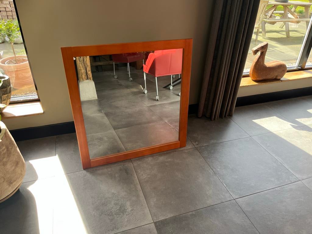 Houten spiegel met smalle lijst, Huis en Inrichting, Tafels | Salontafels, Ophalen, Gebruikt, 50 tot 100 cm, 75 cm of meer