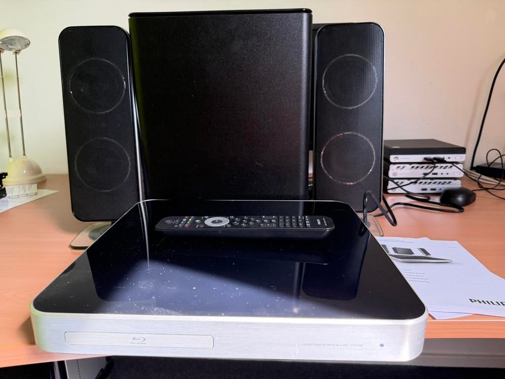 Philips Home Theater with Blu-Ray HTS7200, Philips, 2.1-systeem, Blu-ray-speler, 70 watt of meer