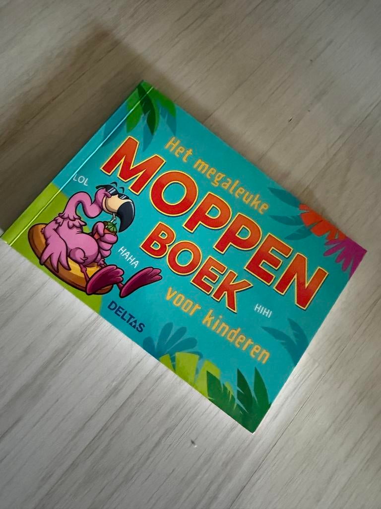 Het Megaleuke Moppenboek voor Kinderen - Deltas, Boeken, Ophalen of Verzenden, Zo goed als nieuw, Moppen