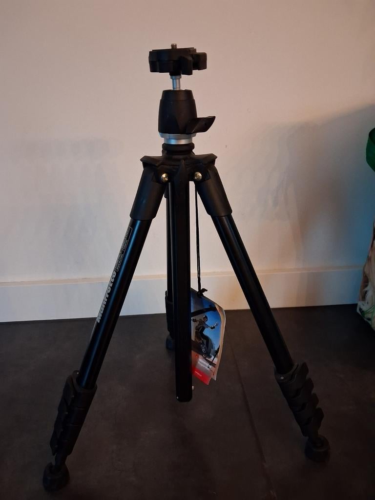 Manfrotto statief met balhoofd, Nieuw, 175 cm of meer, Met balhoofd, Ophalen of Verzenden