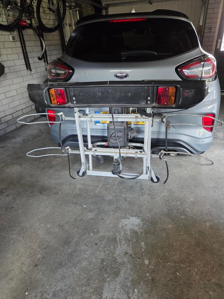 Fietsendrager met lift en afstandsbediening, Ophalen, Trekhaakdrager