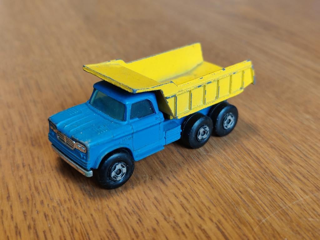 Matchbox Dodge Dumper Truck BLAUW GEEL, Ophalen of Verzenden, Zo goed als nieuw, Bus of Vrachtwagen