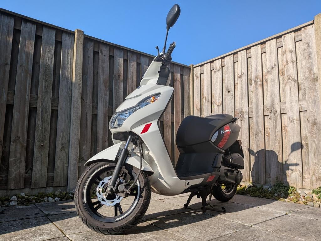 Peugeot Kisbee 4t, Fietsen en Brommers, Scooters | Peugeot, Gebruikt, Overige modellen, Maximaal 45 km/u, Benzine, Ophalen