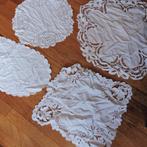 Kleden vier kleine tafelkleden vierkant ovaal rond 60 cm, Antiek en Kunst, Ophalen of Verzenden