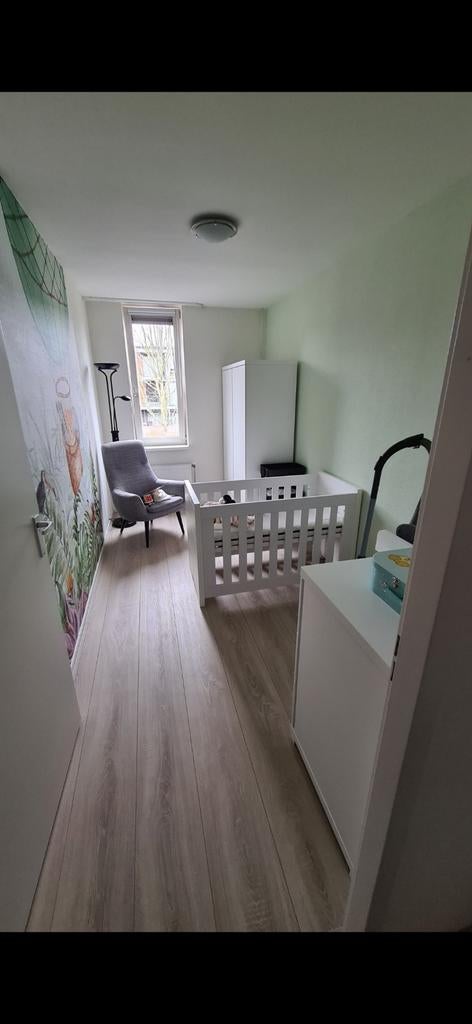 Complete babykamer: ledikant, commode, bladvergroter en kast, Kinderen en Baby's, Kinderkamer | Commodes en Kasten, Ophalen, Gebruikt