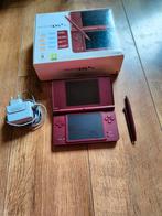 Nintendo DSi XL Bordeaux|Wine Red|Rood Complete Set met Doos, Spelcomputers en Games, Spelcomputers | Nintendo DS, Ophalen of Verzenden