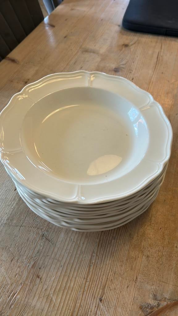 Wedgwood diepe borden zien er nog nieuw uit., Ophalen of Verzenden, Zo goed als nieuw, Bord(en), Wedgwood