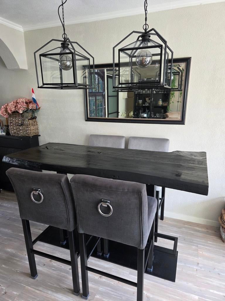 Hoge boomstam bar/ eettafel op maat met 4 barstoelen, 50 tot 100 cm, Zo goed als nieuw, 150 tot 200 cm, Vier personen