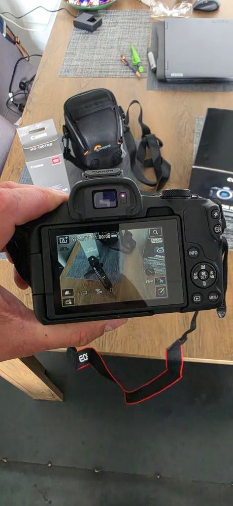 Canon EOS R50 + 18-45mm lens - Nieuwstaat met accessoires, Ophalen of Verzenden, Nieuw, Canon