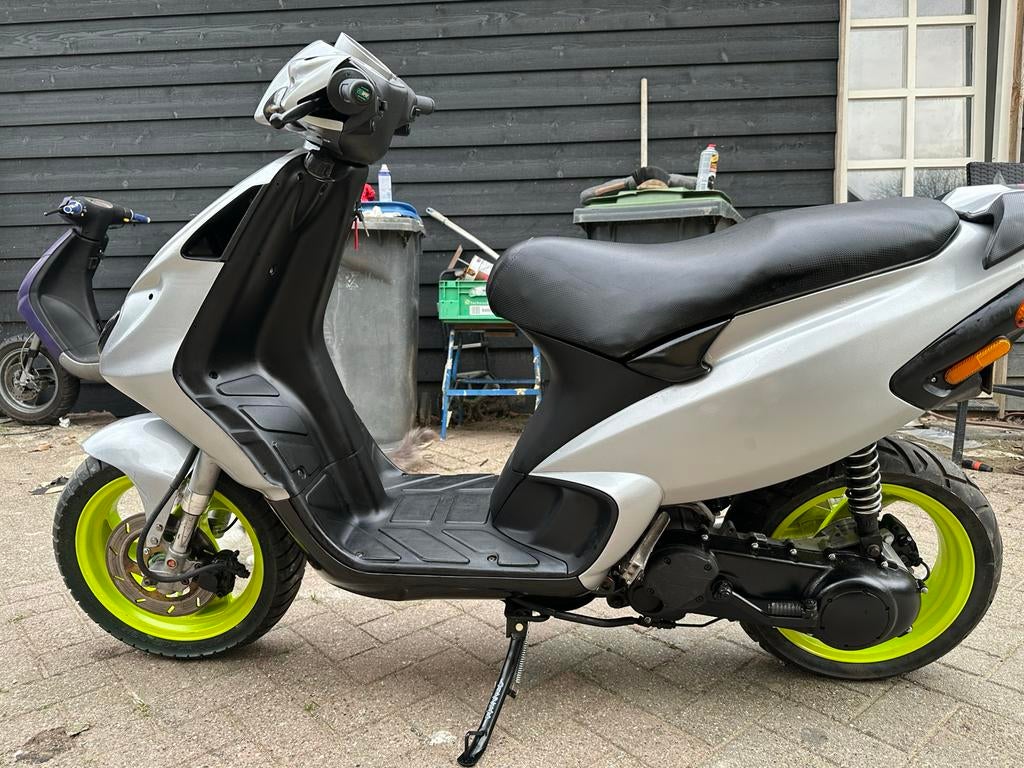 Zeldzame Puch/Piaggio NRG MC3 - Als nieuw en supersnel!, Fietsen en Brommers, Ophalen of Verzenden, Zo goed als nieuw