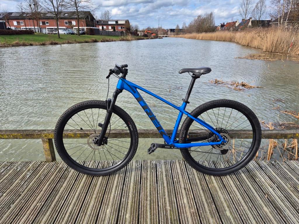 Trek Caliber 8 MTB S/M, Fietsen en Brommers, Ophalen, Zo goed als nieuw, Trek