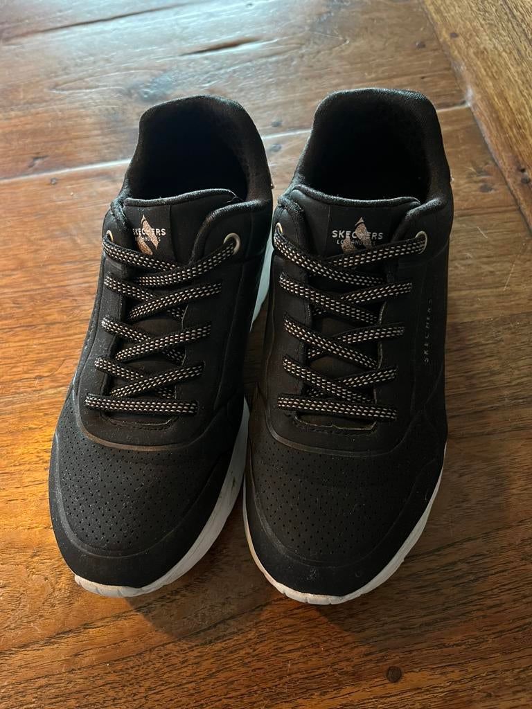 Meisjes Skechers maat 34, Ophalen, Zo goed als nieuw, Meisje, Schoenen