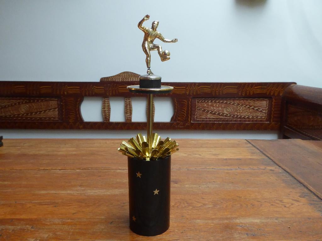 Vintage sigarettendispenser, voetballer, Antiek en Kunst, Antiek | Woonaccessoires, Ophalen of Verzenden
