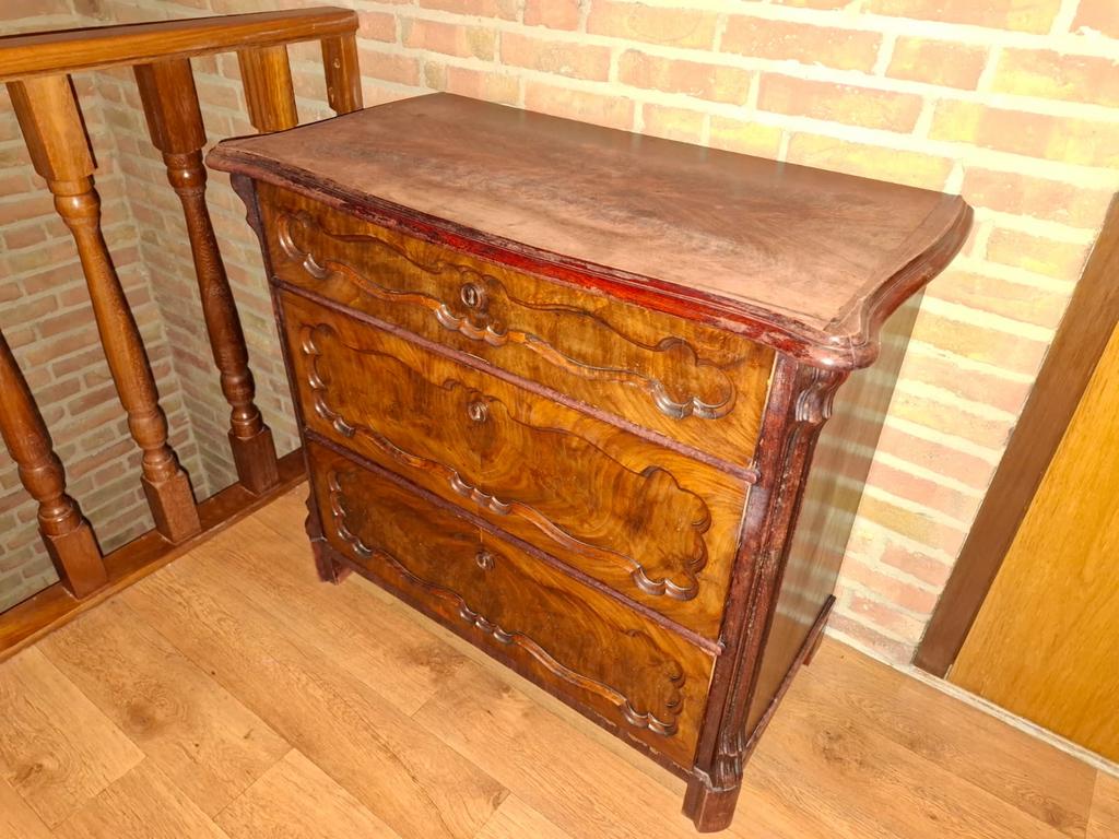 Antieke houten ladekast te koop., Antiek en Kunst, Ophalen