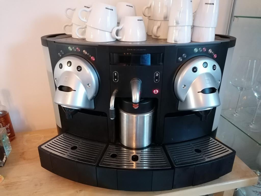 Nespresso Gemini CS 220 Pro - Professionele Koffiemachine, Witgoed en Apparatuur, Koffiezetapparaten, Ophalen, Koffiepads en cups