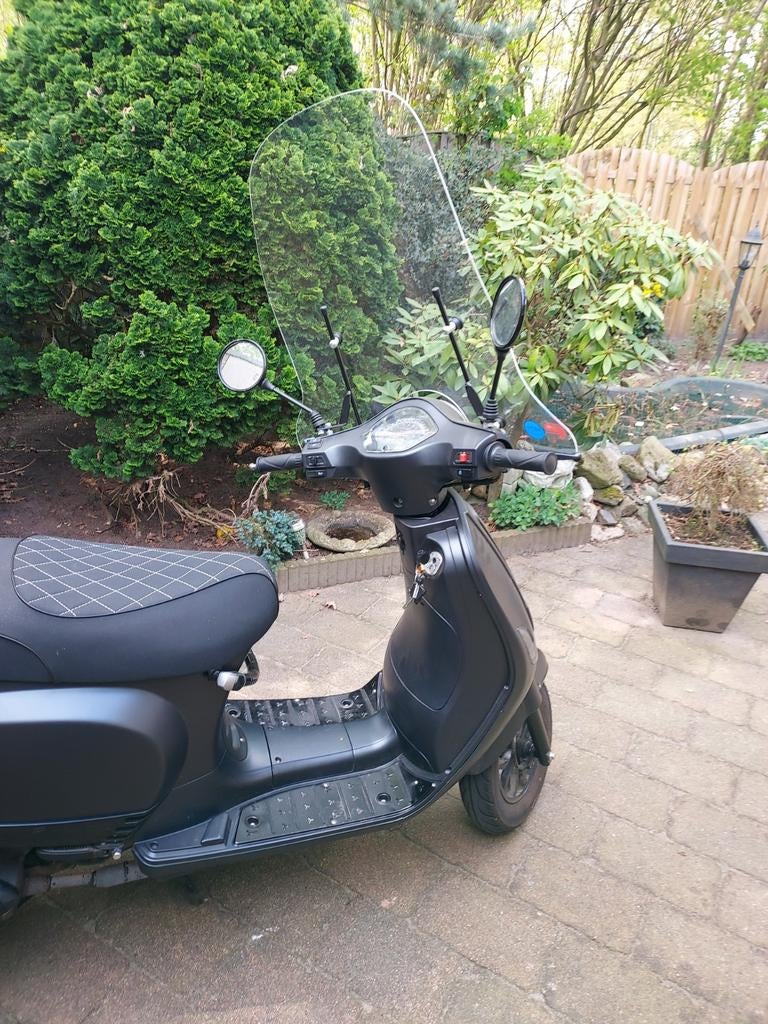 Toscana scooter met windscherm, Ophalen of Verzenden