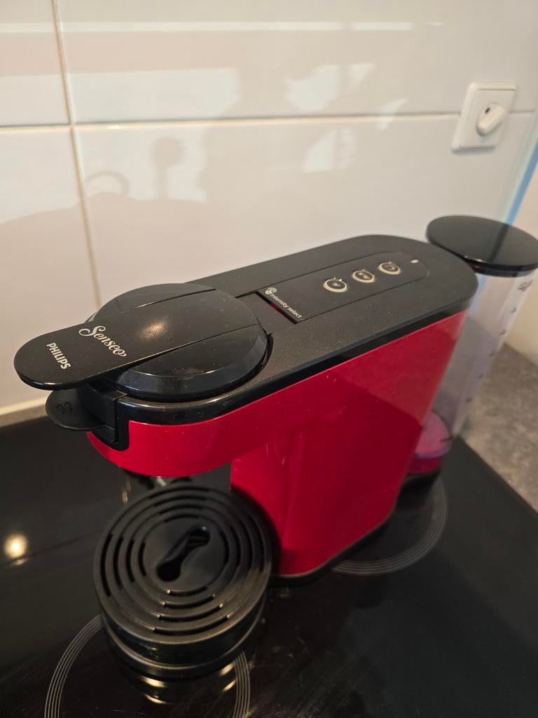 Philips Senseo koffiezetapparaat rood, Koffiemachine, Ophalen of Verzenden, Zo goed als nieuw, 2 tot 4 kopjes