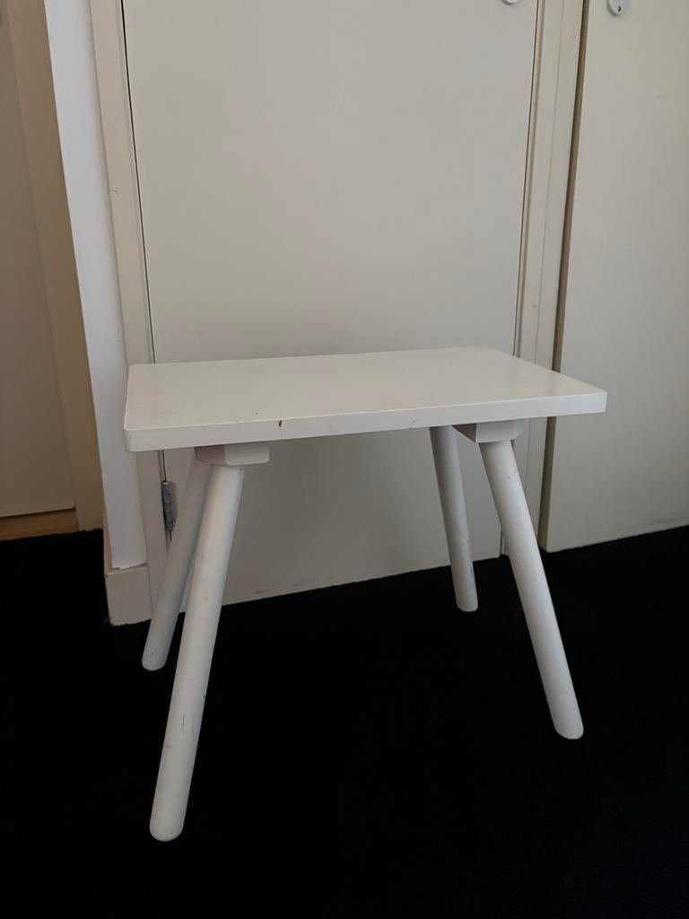 Wit bijzettafeltje / krukje, Minder dan 45 cm, Minder dan 55 cm, Gebruikt, Ophalen of Verzenden