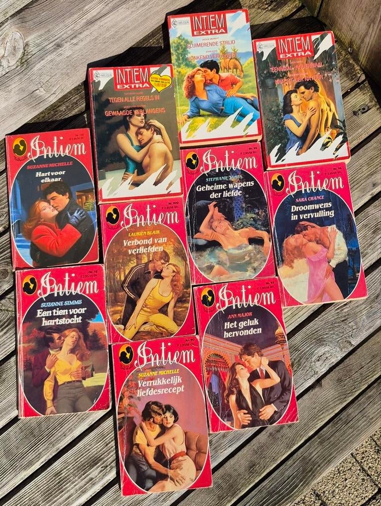 Harlequin Bouquet Intiem 10 stuks, Ophalen of Verzenden, Gelezen