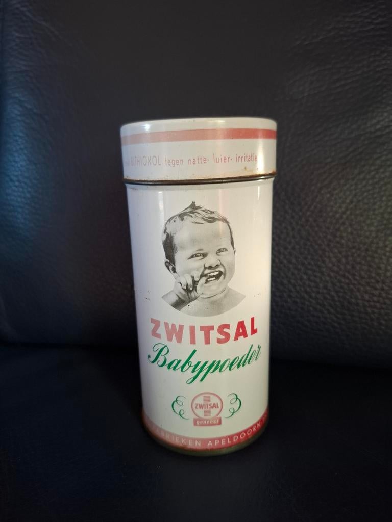 Oud busje met babypoeder, Ophalen of Verzenden
