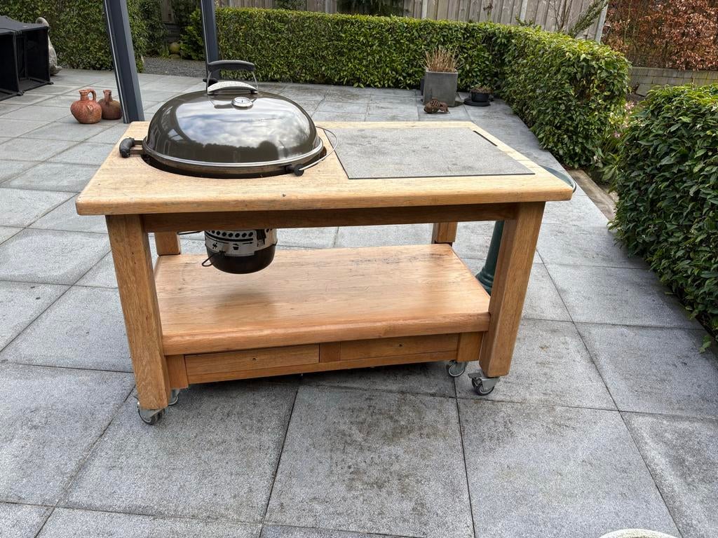 Barbecue meubel met Weber Master Touch GBS 57 CM, Tuin en Terras, Ophalen, Gebruikt