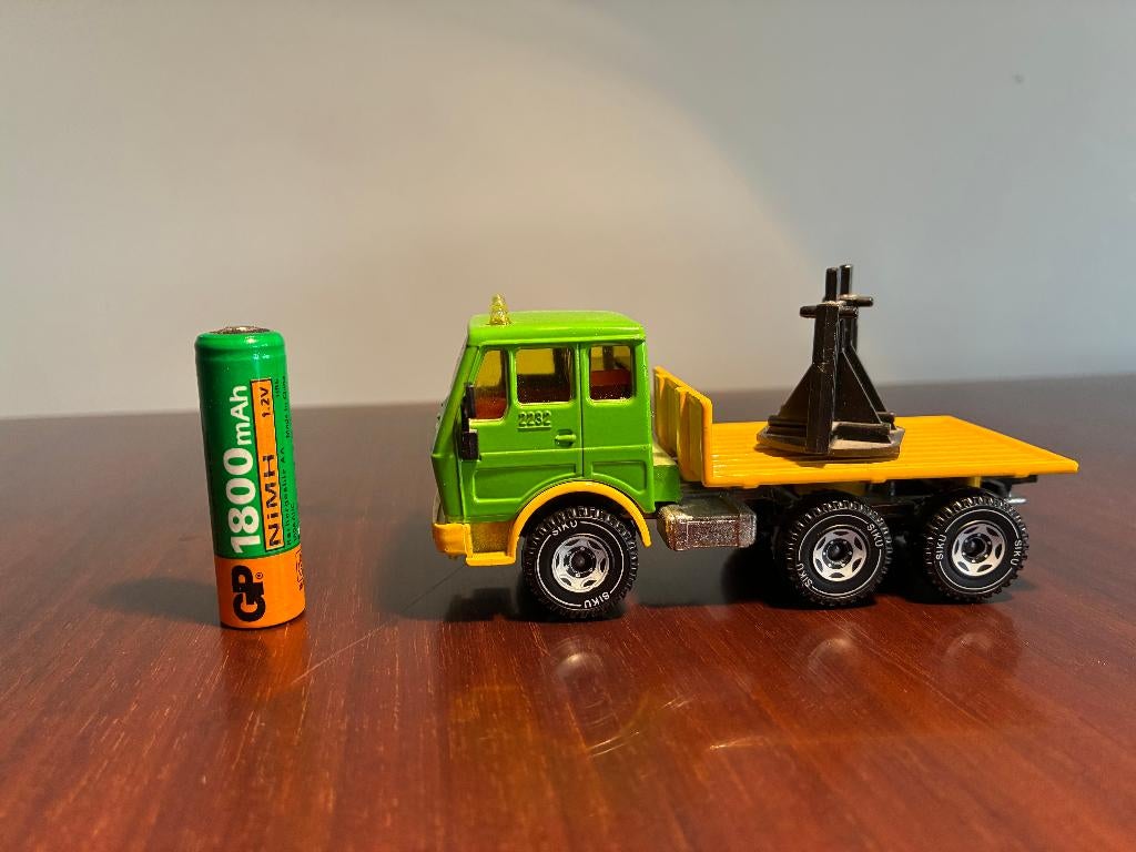 SIKU toys - Mercedes Benz Tractor, Ophalen of Verzenden, Gebruikt, Bus of Vrachtwagen, SIKU