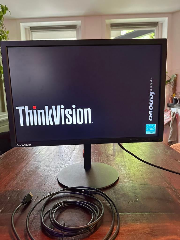 Lenovo ThinkVision monitor/scherm (T2254pC) incl. Kabels, Computers en Software, Ophalen, IPS, In hoogte verstelbaar, Full HD