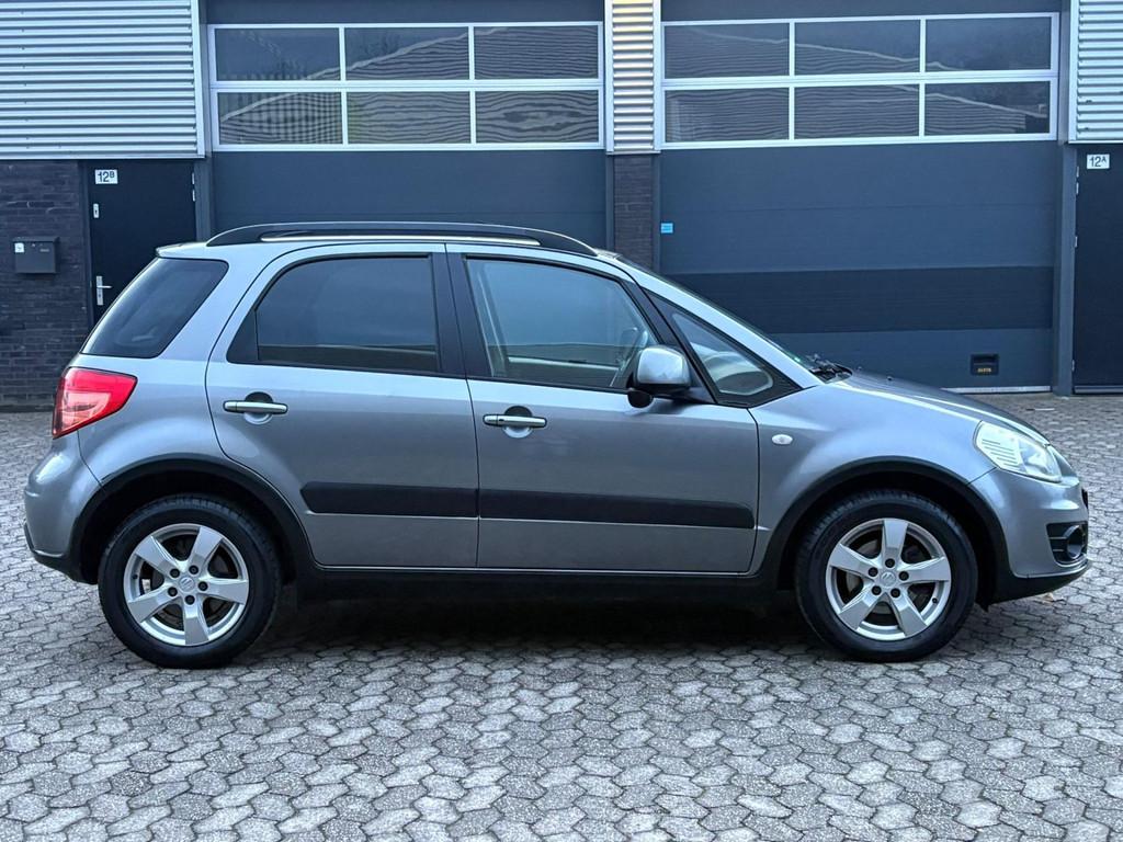Suzuki SX4 1.6 Exclusive, Voorwielaandrijving, Euro 5, Gebruikt, 49 €/maand