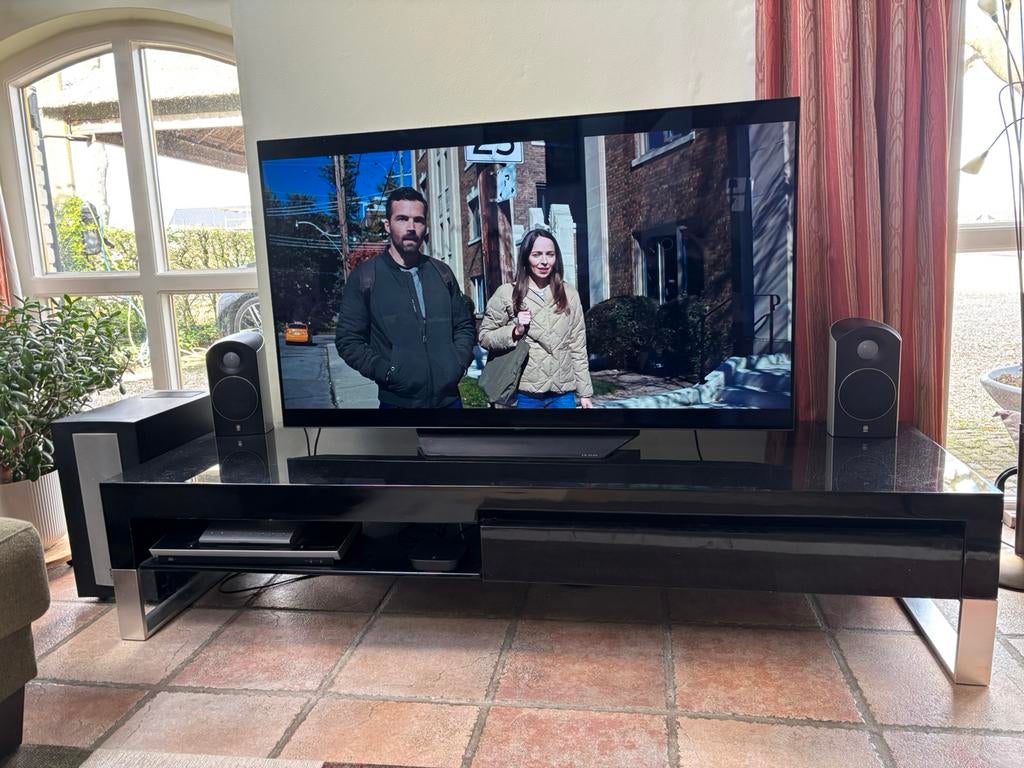 Televisiemeubel glanzend zwart 180x56x38, Overige materialen, Gebruikt, 150 tot 200 cm, Ophalen of Verzenden