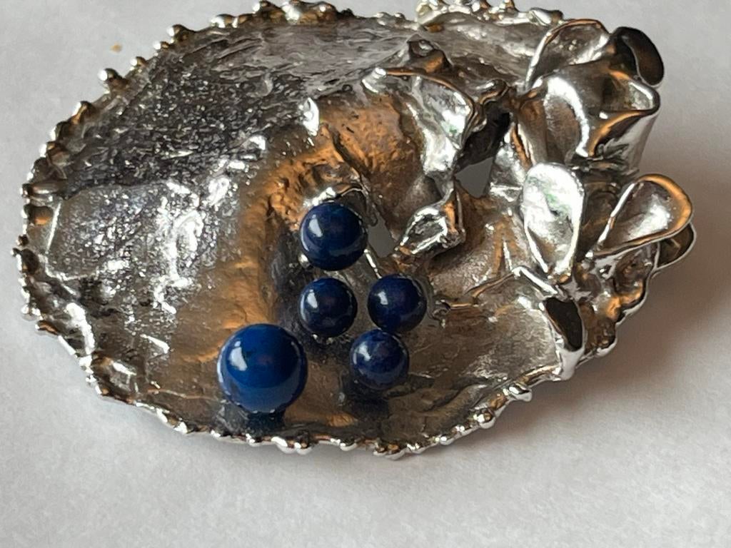 Zware Designer Zilveren Broche met Lapis Lazuli, Sieraden, Tassen en Uiterlijk, 4 tot 7 cm, Zo goed als nieuw, Met edelsteen, Zilver