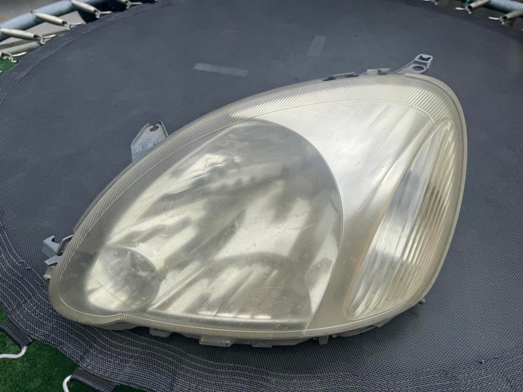 koplamp Toyota Yaris 2005 links, Ophalen, Gebruikt, Toyota