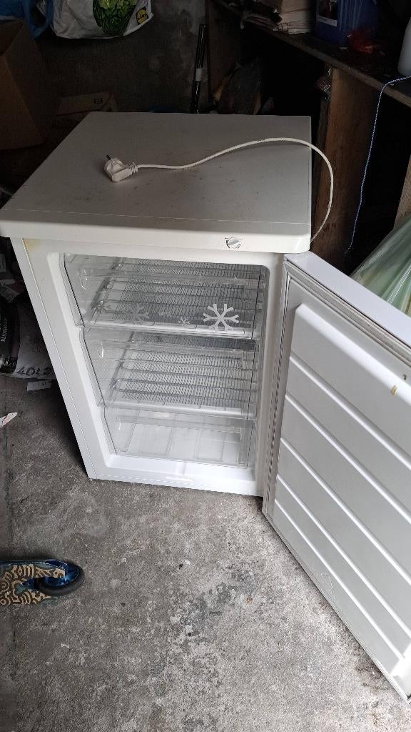 Zanussi tafel model vriezer te koop, Gebruikt, Minder dan 60 cm, Vrijstaand, Ophalen