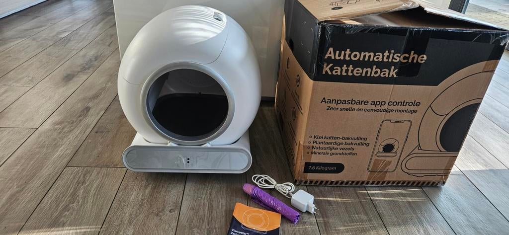 Viervoeter automatische kattenbak,  SUPER!! Zgan, Ophalen of Verzenden, Zelfreinigend, Zo goed als nieuw, Gesloten