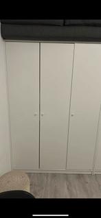 KledingKast wit 3-deurs ikea, Huis en Inrichting, Kasten | Kledingkasten, Ophalen of Verzenden, Zo goed als nieuw, 50 tot 75 cm