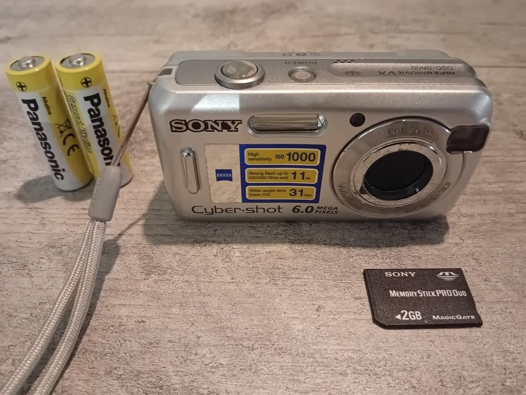 Sony Cyber-shot digitale camera + 2GB geheugen kaart, Audio, Tv en Foto, Fotocamera's Digitaal, Gebruikt, Compact, Ophalen of Verzenden