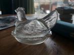 Glazen kip op nest - Vintage eierhouder, Antiek en Kunst, Ophalen of Verzenden