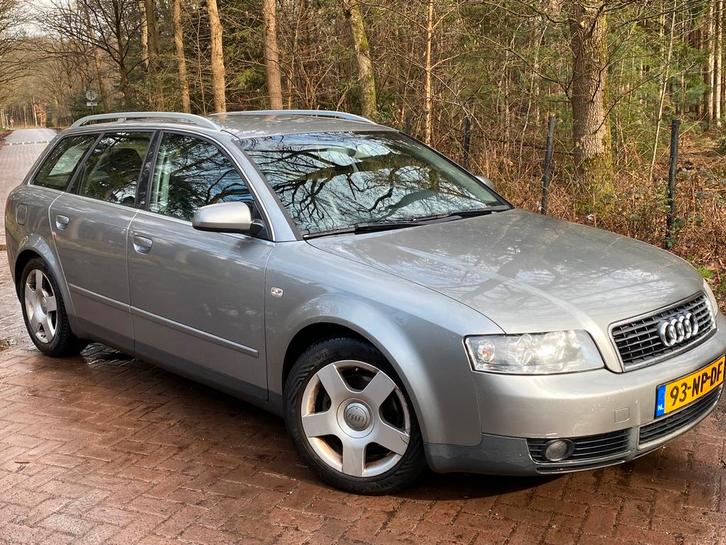 Audi A4 2.0 Avant 110KW AUT 2004 Grijs 187000 km, Auto's, Audi, Particulier, A4, ABS, Airbags, Airconditioning, Alarm, Boordcomputer