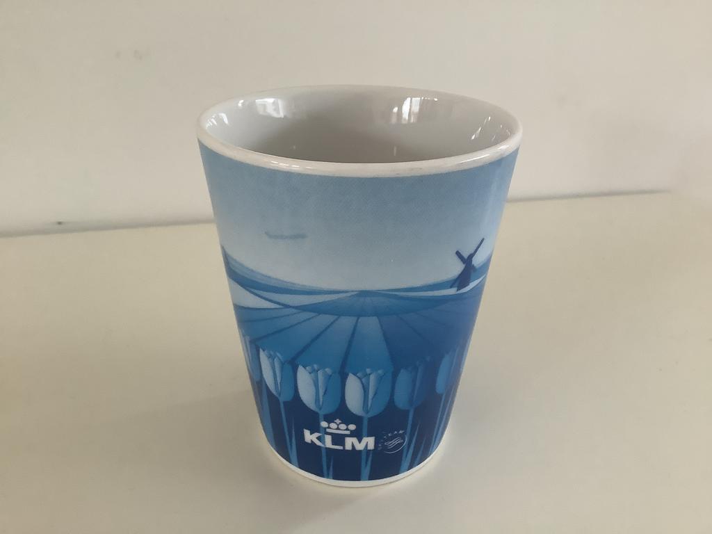KLM Skyteam Schiphol mok met tulpen en molen, Verzamelen, Ophalen of Verzenden, Zo goed als nieuw, Overige typen
