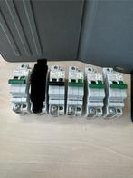 Holec installatieautomaat L16A 240V groep (1.1), Ophalen of Verzenden, Gebruikt