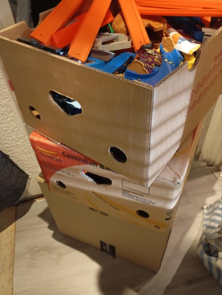 3dozen vol hotwheels baan zonder autos, Kinderen en Baby's, Speelgoed | Racebanen, Ophalen, Zo goed als nieuw, Handmatig, Hot Wheels