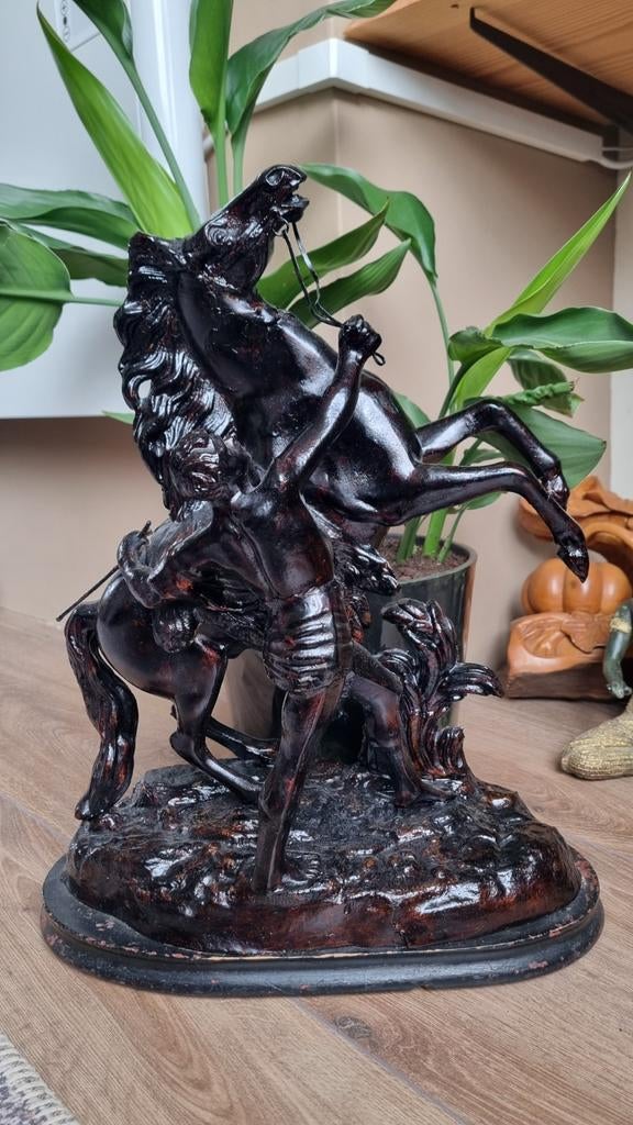 Antiek spelter beeld: Paard met menner, Antiek en Kunst, Ophalen of Verzenden