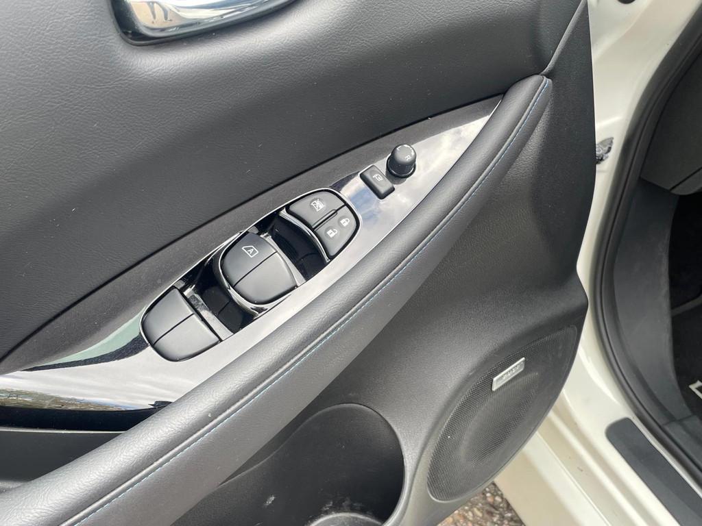 Nissan LEAF Tekna 40 kWh, Gebruikt, Zwart, 150 pk, Adaptive Cruise Control