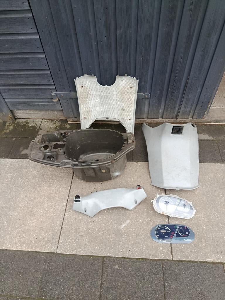 SKR Kappen en Teller - Piaggio Scooter Onderdelen, Ophalen of Verzenden, Gebruikt, Kap, Piaggio