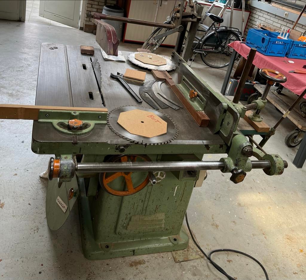 Zware industriële formaatzaag, ABH + groefzaag + bladen, Ophalen