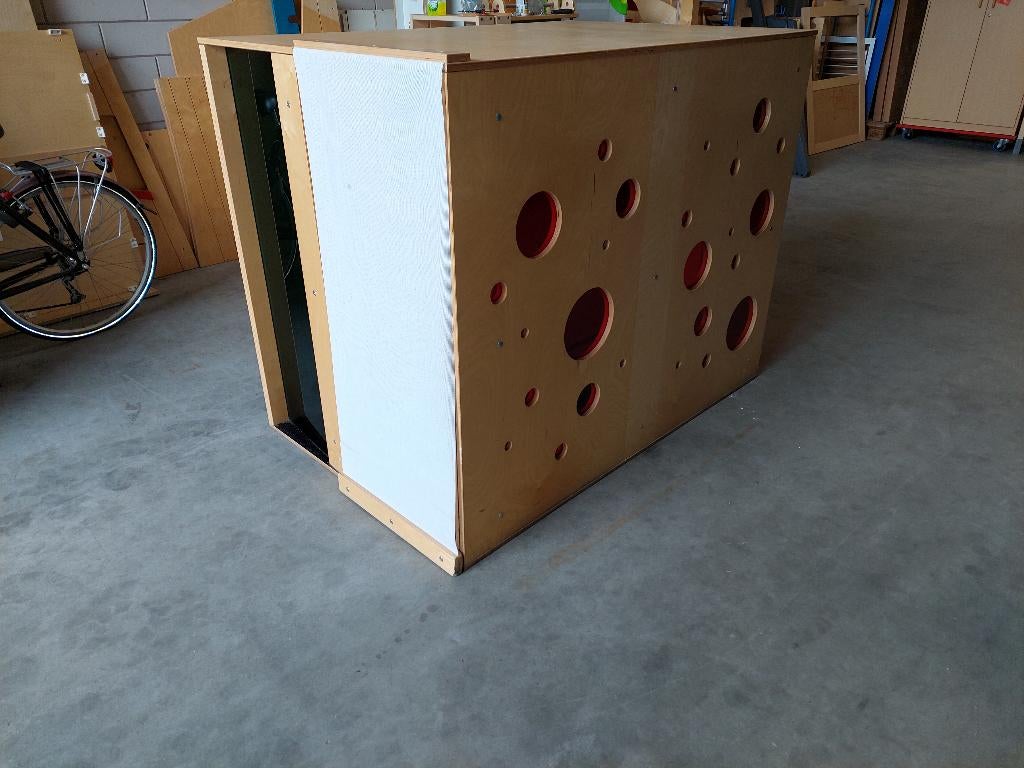 Kids-F speelhuis / doolhof /zig-zag doorloop met kluisdeuren, Ophalen of Verzenden, Zo goed als nieuw, Hout