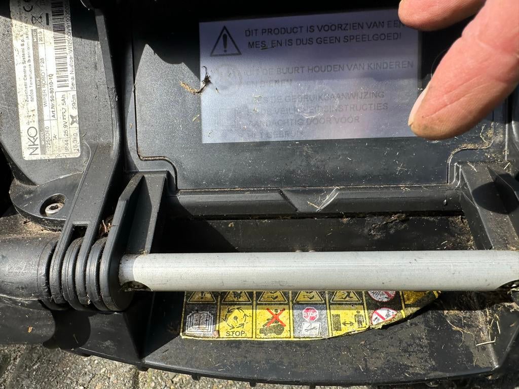 Robot grasmaaier Wiper E28 - Net winterbeurt gehad, Verzenden, Gebruikt, Meer dan 25 cm