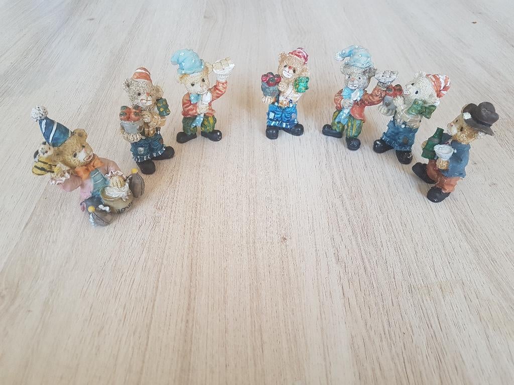 Beertjes Kleine beeldjes 7 stuks, Ophalen of Verzenden, Zo goed als nieuw, Porselein, Bestek